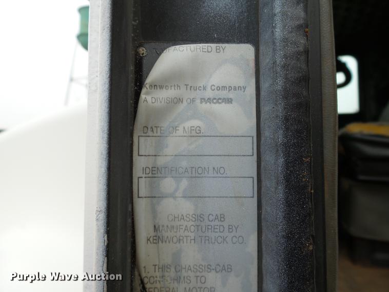 image for item DB4241 1999 Kenworth T800 dump truck