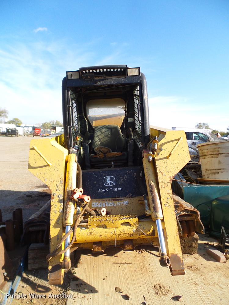 image for item DB4243 2006 John Deere CT332 skid steer