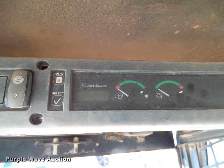 image for item DB4243 2006 John Deere CT332 skid steer