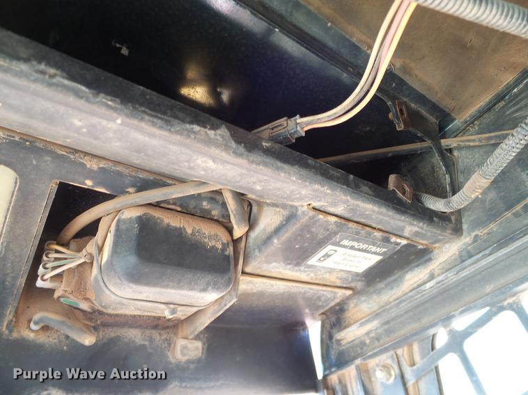 image for item DB4243 2006 John Deere CT332 skid steer