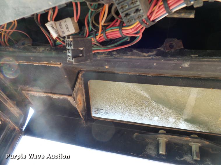 image for item DB4243 2006 John Deere CT332 skid steer