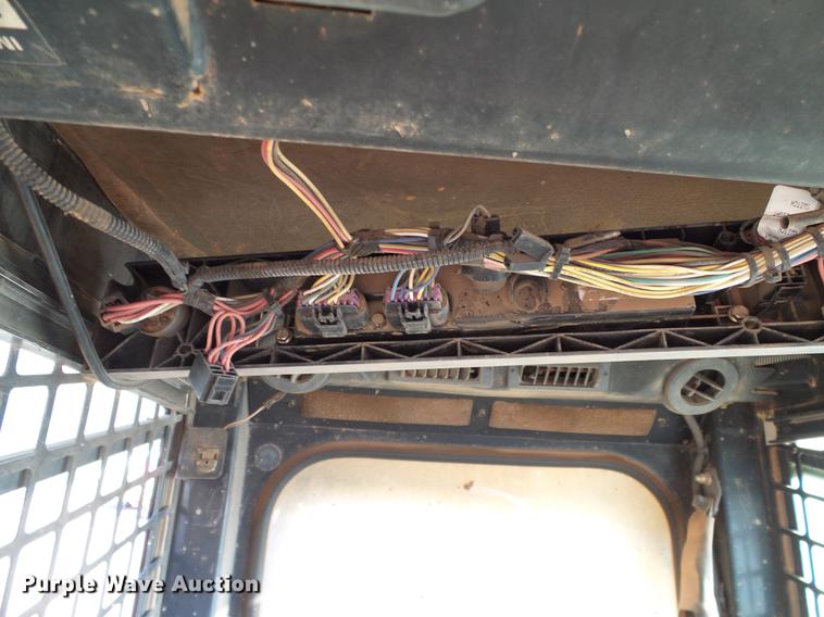 image for item DB4243 2006 John Deere CT332 skid steer