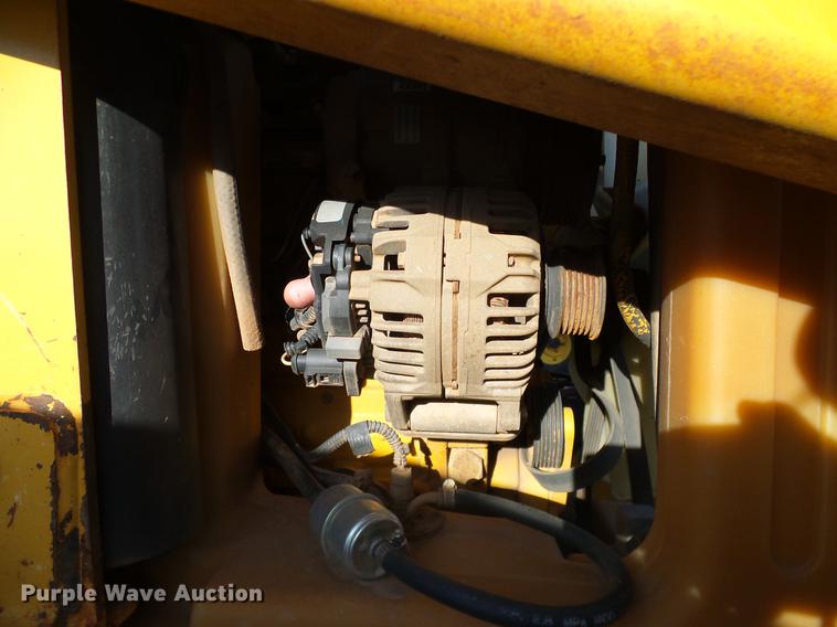 image for item DB4243 2006 John Deere CT332 skid steer