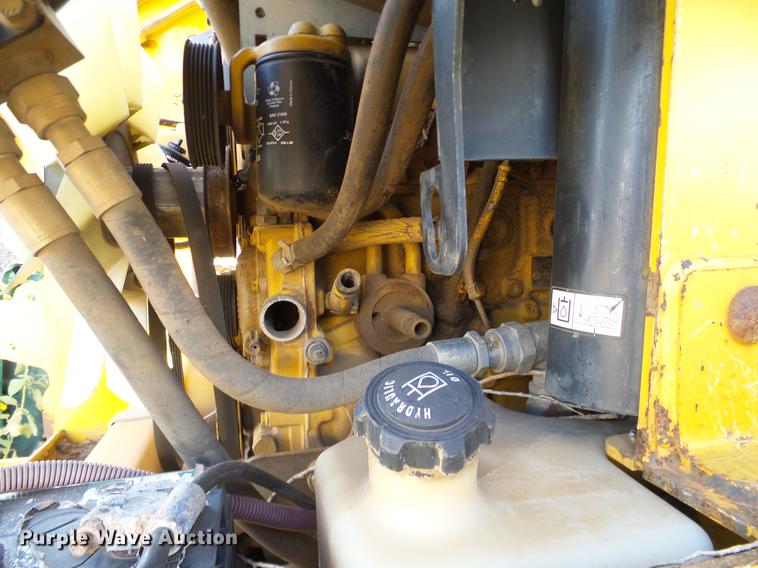 image for item DB4243 2006 John Deere CT332 skid steer