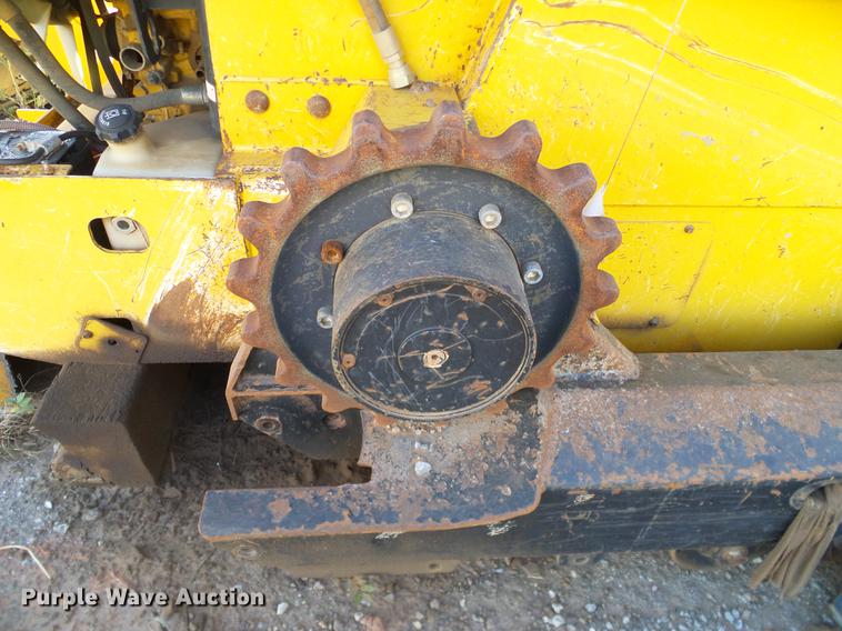 image for item DB4243 2006 John Deere CT332 skid steer