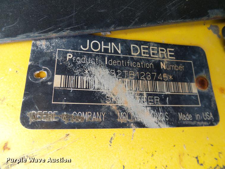 image for item DB4243 2006 John Deere CT332 skid steer