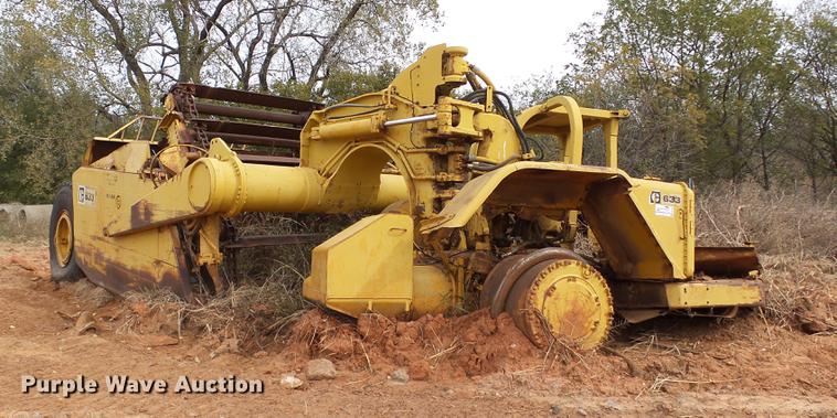 image for item DB4246 Caterpillar 633 elevating scraper