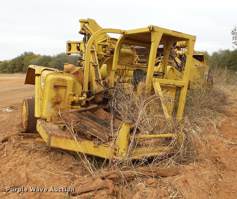 image for item DB4246 Caterpillar 633 elevating scraper