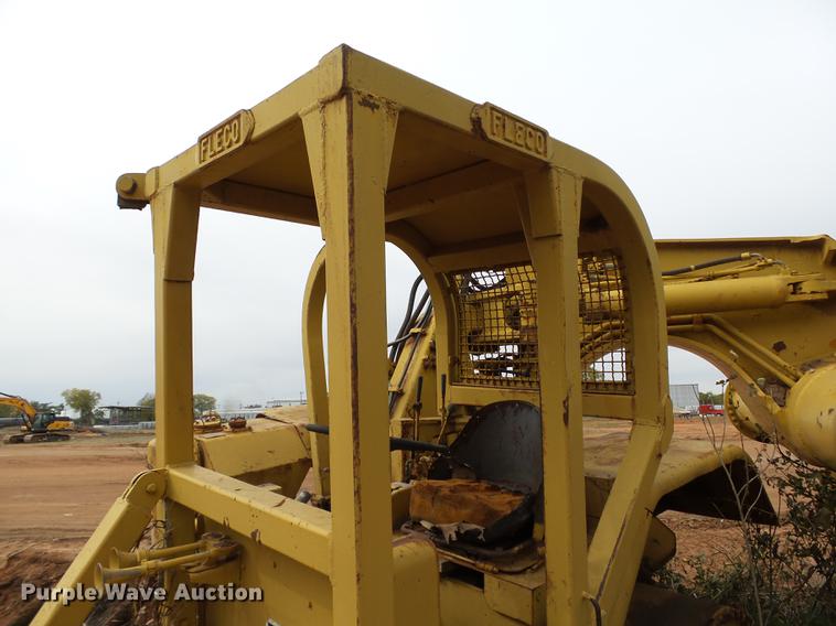 image for item DB4246 Caterpillar 633 elevating scraper