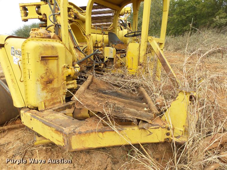 image for item DB4246 Caterpillar 633 elevating scraper