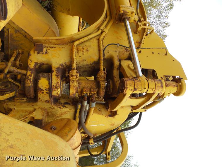image for item DB4246 Caterpillar 633 elevating scraper