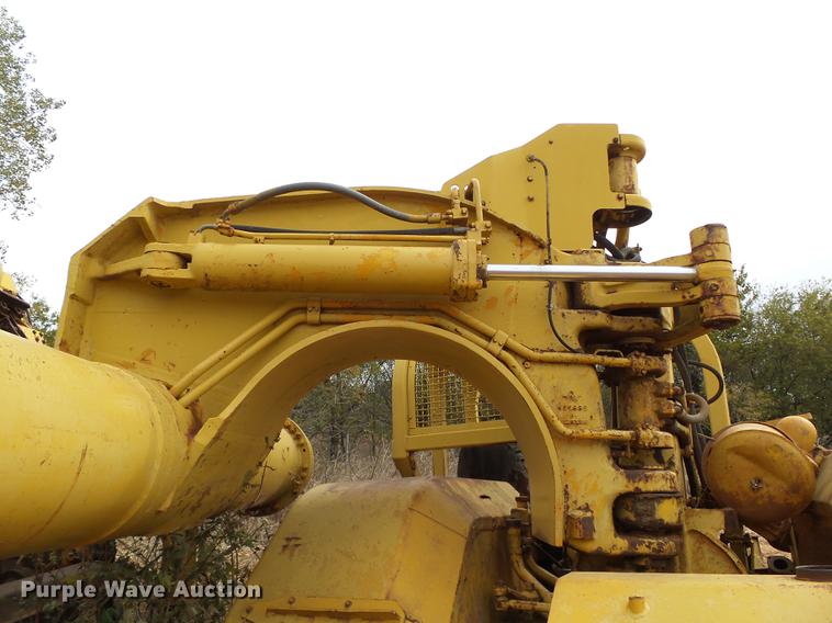 image for item DB4246 Caterpillar 633 elevating scraper