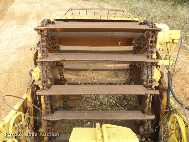 image for item DB4246 Caterpillar 633 elevating scraper