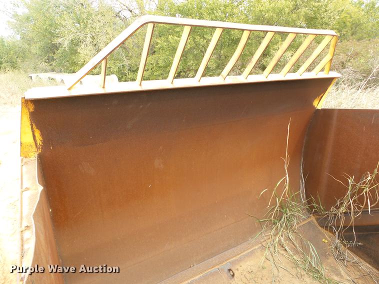 image for item DB4246 Caterpillar 633 elevating scraper