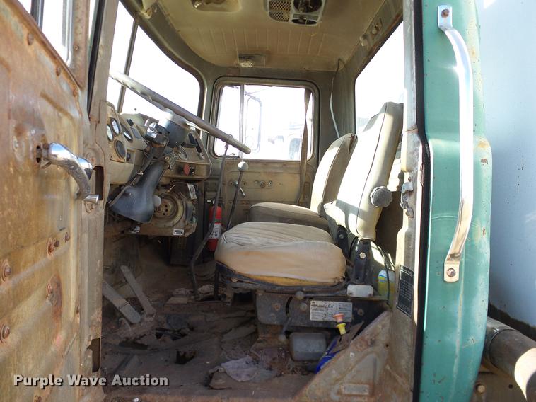 image for item DB4247 1980 Mack R685ST tank truck