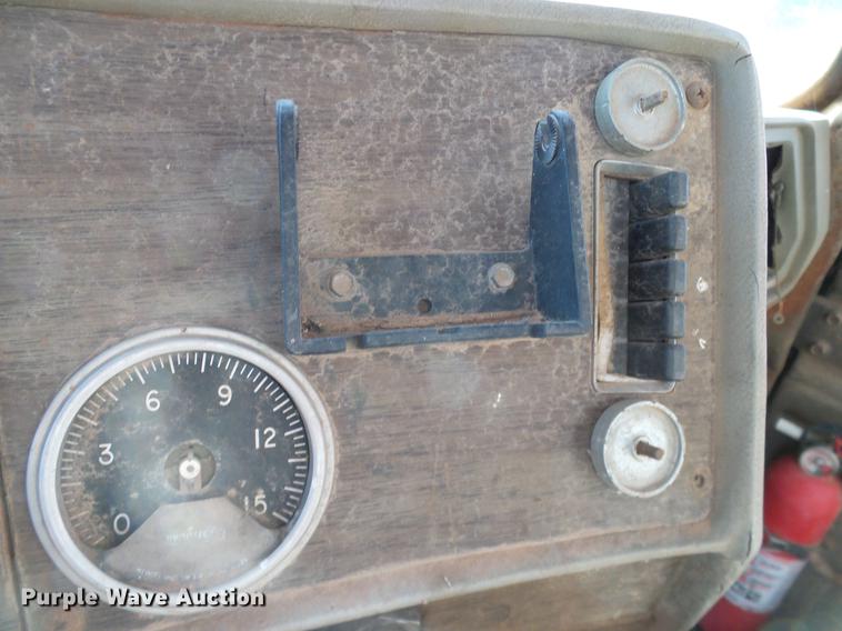 image for item DB4247 1980 Mack R685ST tank truck