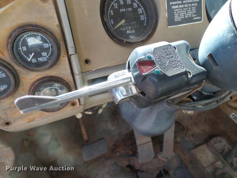 image for item DB4247 1980 Mack R685ST tank truck