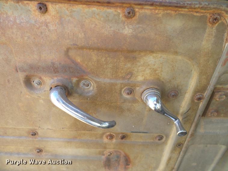 image for item DB4247 1980 Mack R685ST tank truck