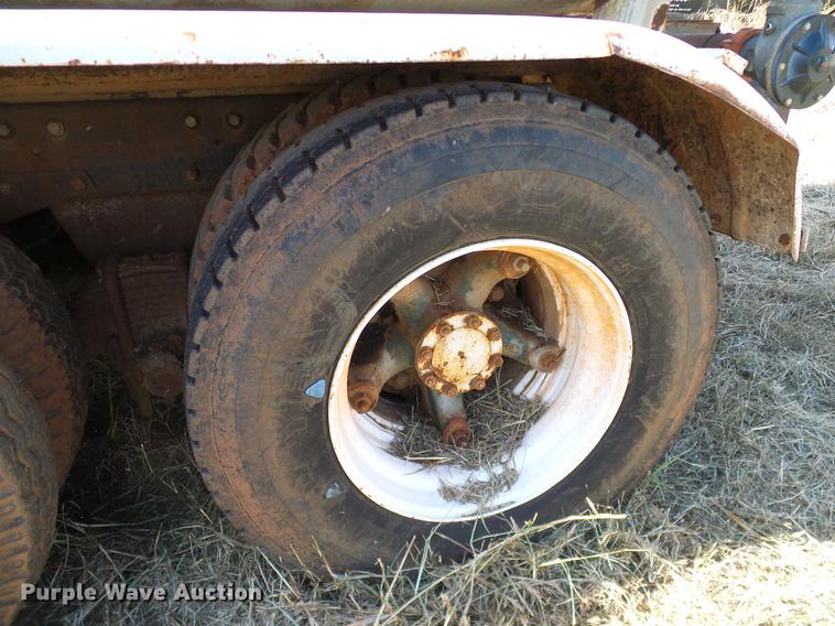 image for item DB4247 1980 Mack R685ST tank truck