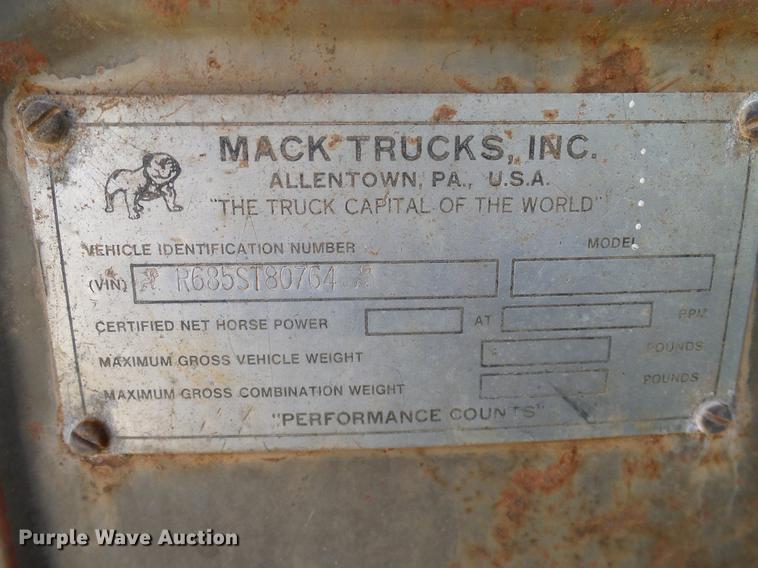image for item DB4247 1980 Mack R685ST tank truck