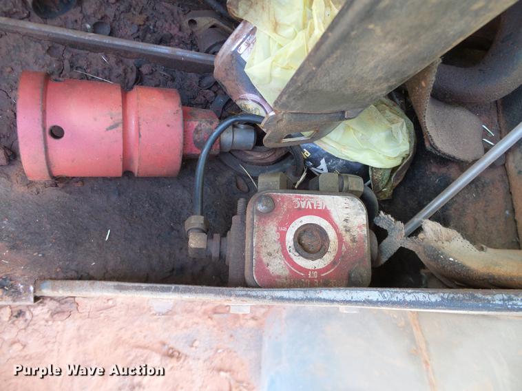 image for item DB4248 1989 Mack R688ST truck chassis