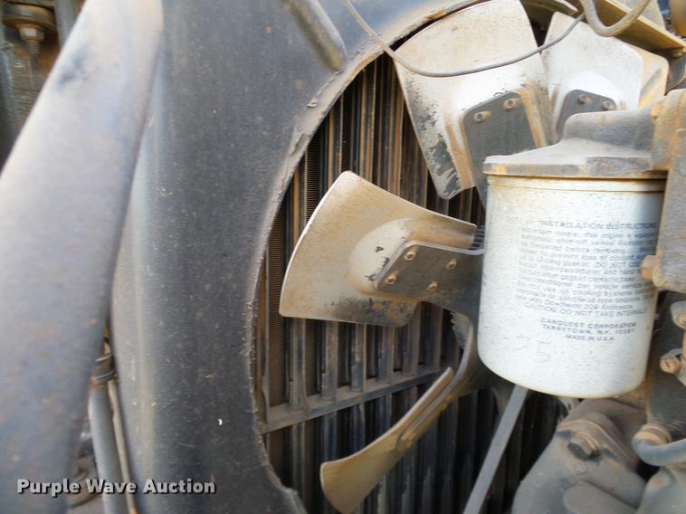 image for item DB4248 1989 Mack R688ST truck chassis