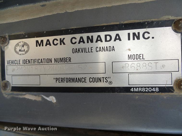 image for item DB4248 1989 Mack R688ST truck chassis