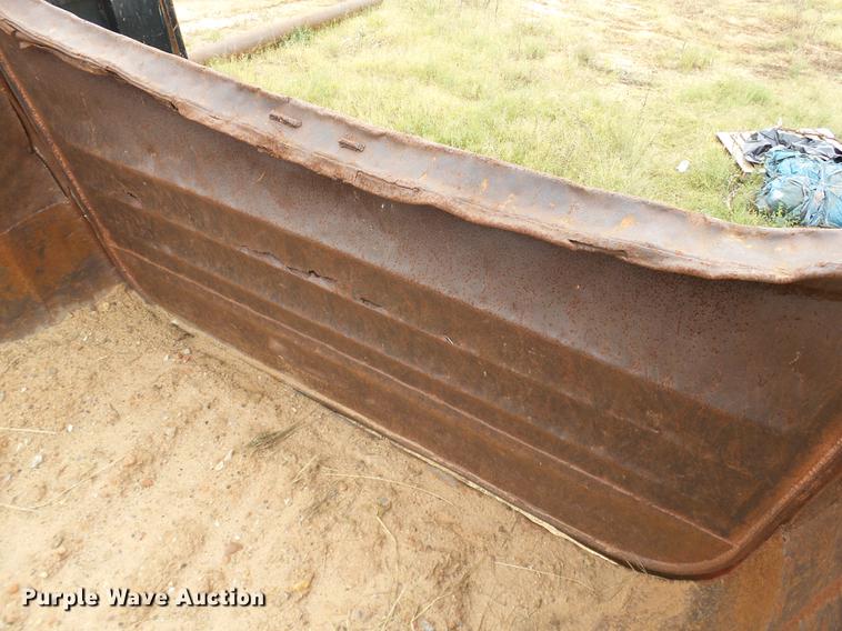 image for item DB4249 1975 Fruehauf DD4-M2-27 end dump trailer