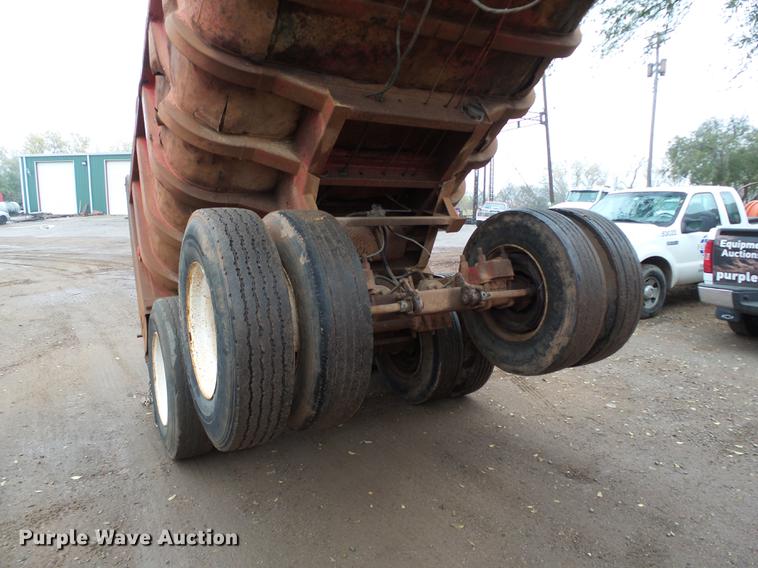 image for item DB4249 1975 Fruehauf DD4-M2-27 end dump trailer