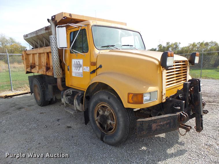 image for item DB5900 1993 International 4900 dump truck