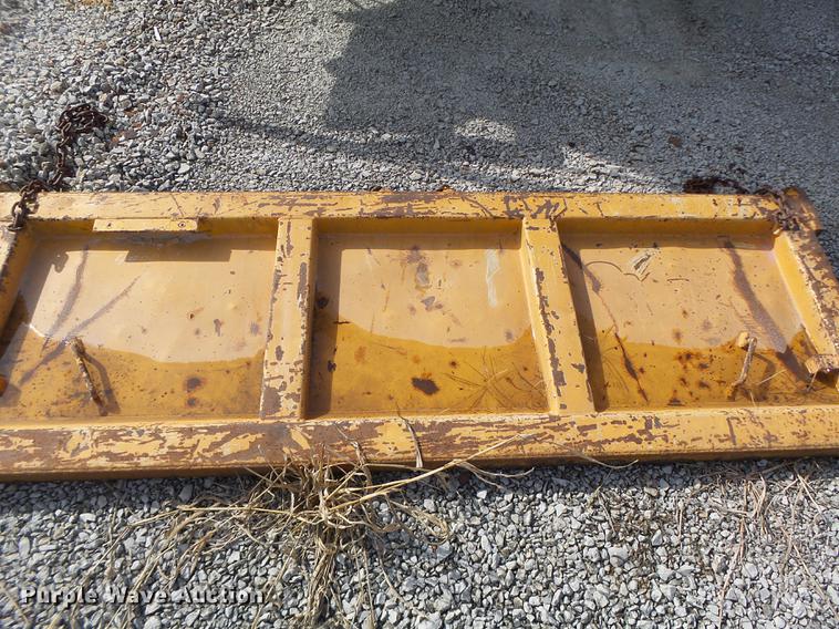 image for item DB5900 1993 International 4900 dump truck