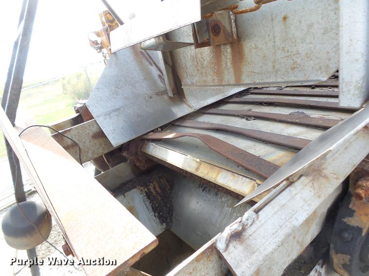 image for item DB5900 1993 International 4900 dump truck