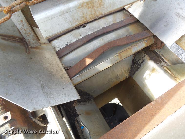 image for item DB5900 1993 International 4900 dump truck