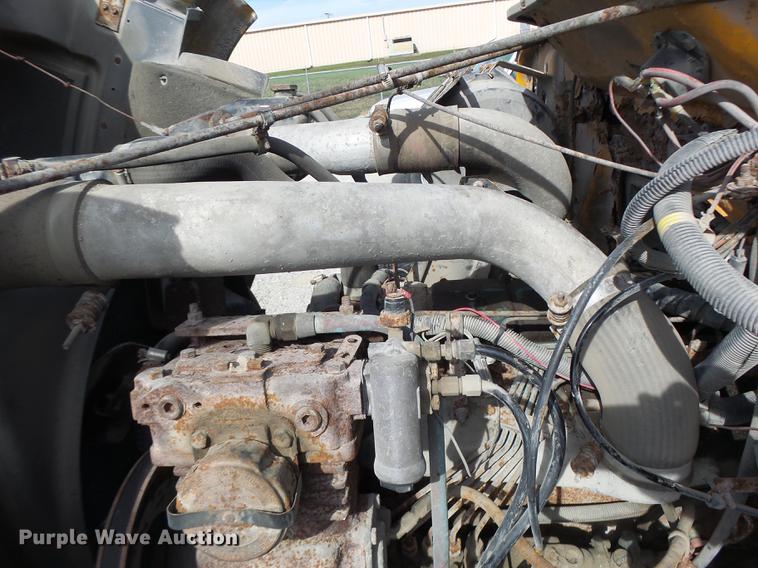 image for item DB5900 1993 International 4900 dump truck