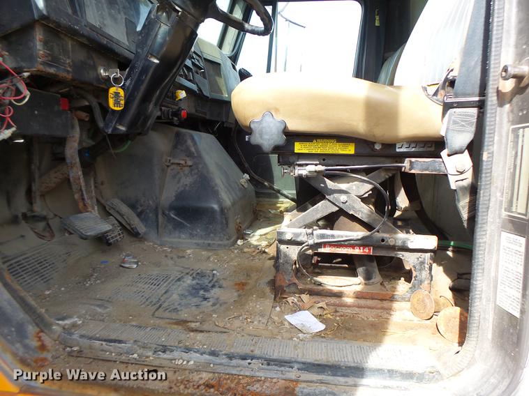 image for item DB5900 1993 International 4900 dump truck