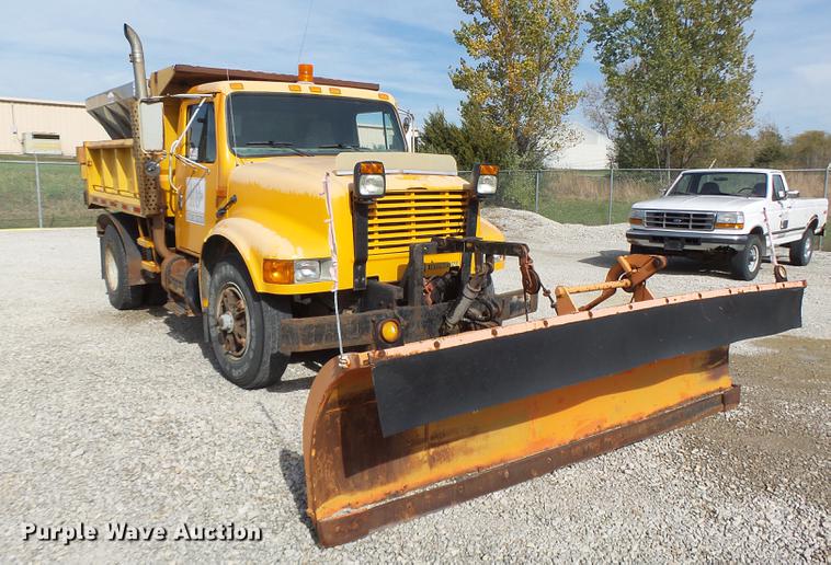 image for item DB5902 1992 International 4900 dump truck