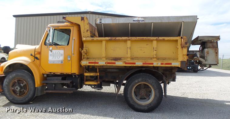 image for item DB5902 1992 International 4900 dump truck