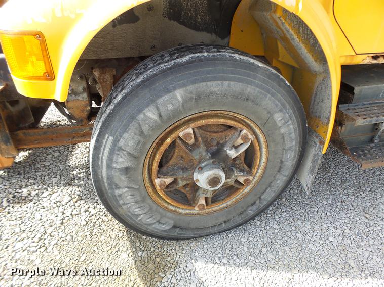 image for item DB5902 1992 International 4900 dump truck