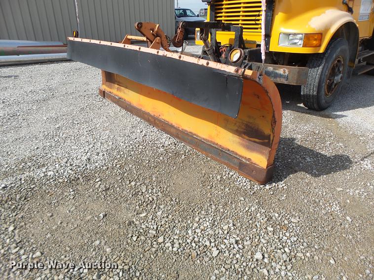 image for item DB5902 1992 International 4900 dump truck