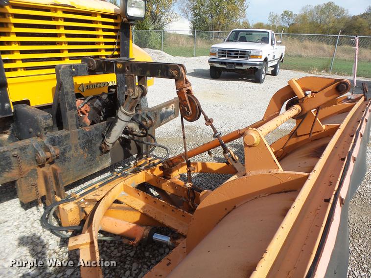 image for item DB5902 1992 International 4900 dump truck