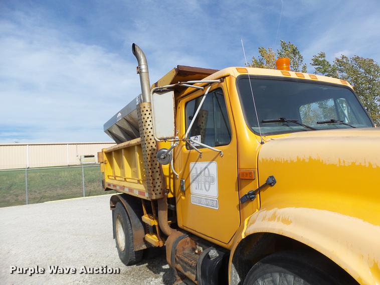 image for item DB5902 1992 International 4900 dump truck