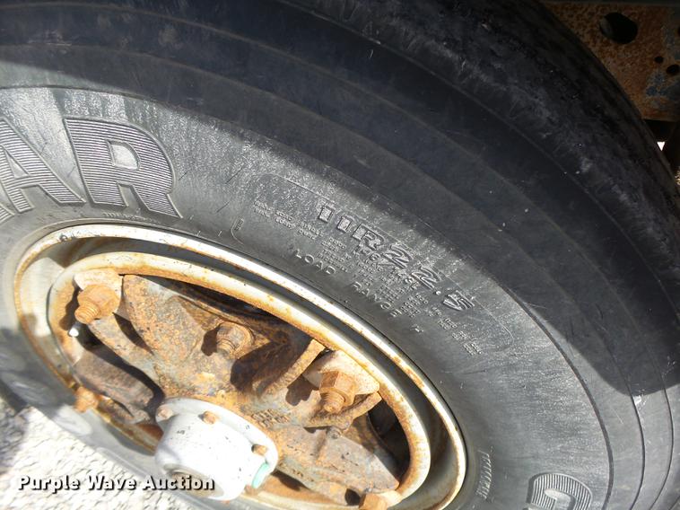 image for item DB5902 1992 International 4900 dump truck