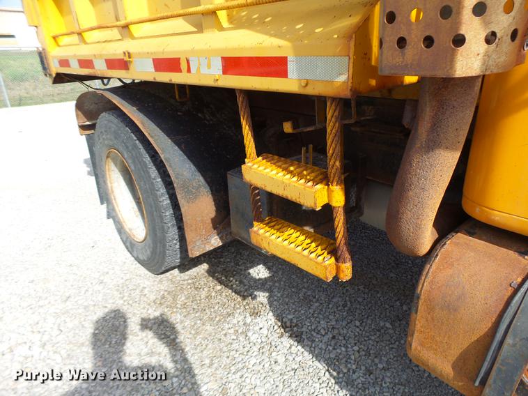 image for item DB5902 1992 International 4900 dump truck