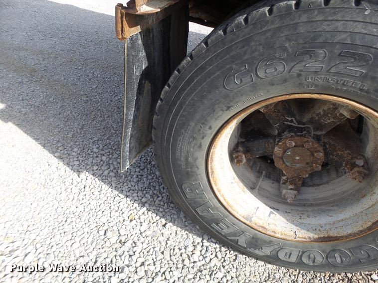 image for item DB5902 1992 International 4900 dump truck