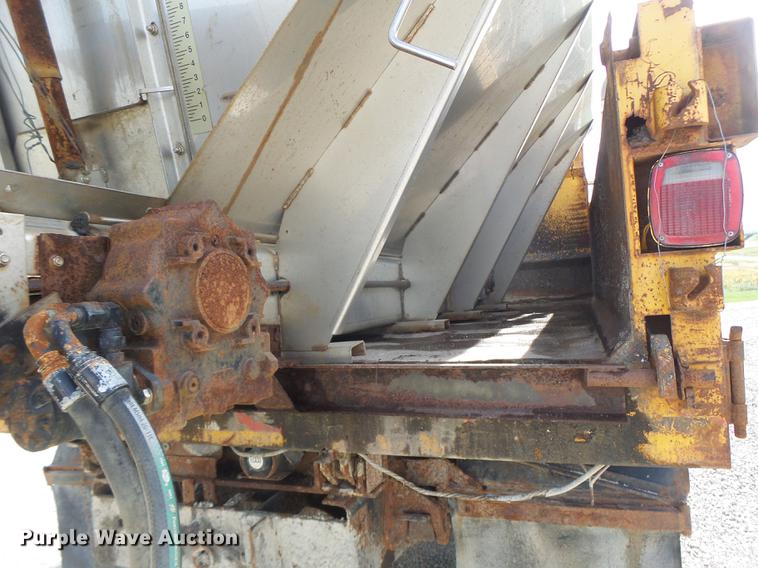 image for item DB5902 1992 International 4900 dump truck