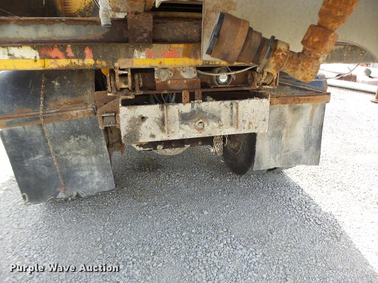 image for item DB5902 1992 International 4900 dump truck