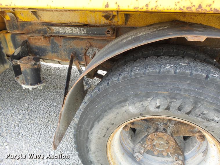 image for item DB5902 1992 International 4900 dump truck