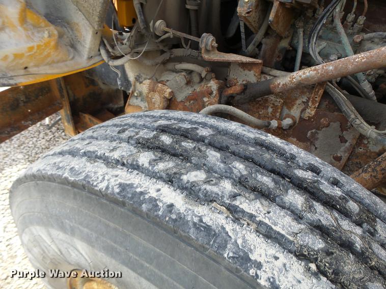 image for item DB5902 1992 International 4900 dump truck