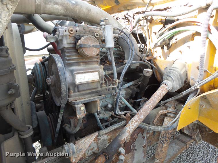 image for item DB5902 1992 International 4900 dump truck