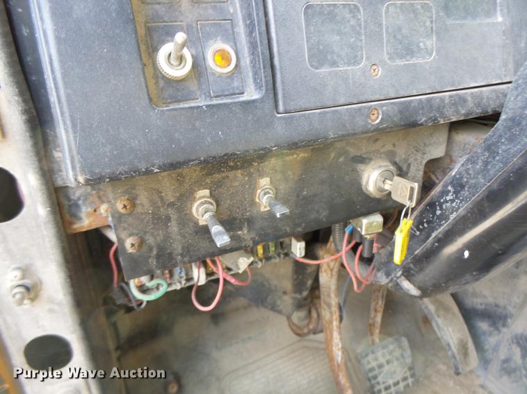 image for item DB5902 1992 International 4900 dump truck